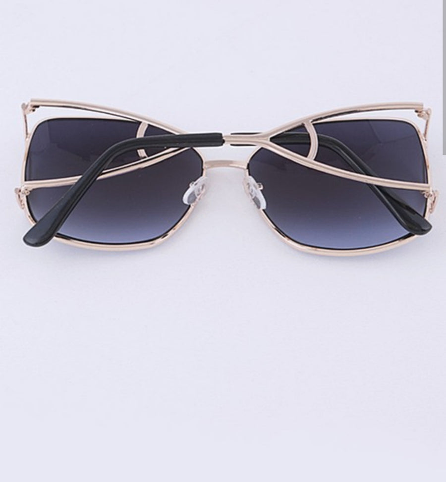 Elite Gold Rim Oversize Iconic Sunglasses