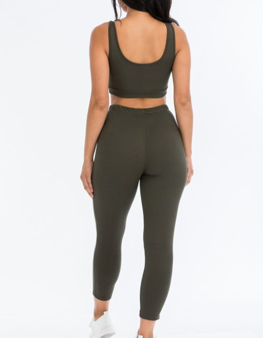 Essential Moves Ribbed Crop Top & Leggings Active Set